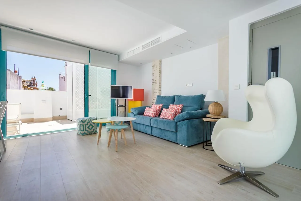 Espectacular Casa De 6 Dormitorios, 7 Banos Y 2 Terrazas Севилья Дом отдыха