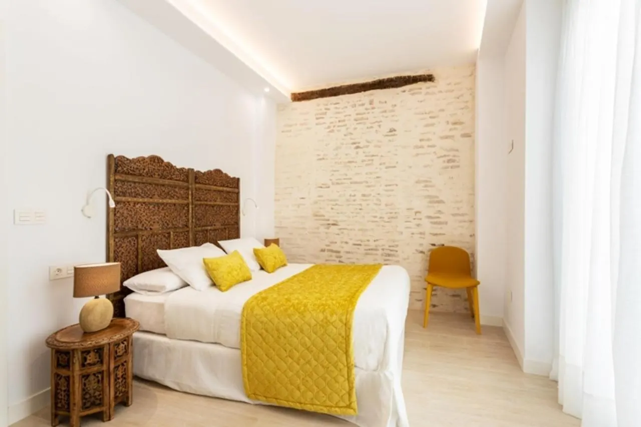 Espectacular Casa De 6 Dormitorios, 7 Banos Y 2 Terrazas Sevilla Nyaraló